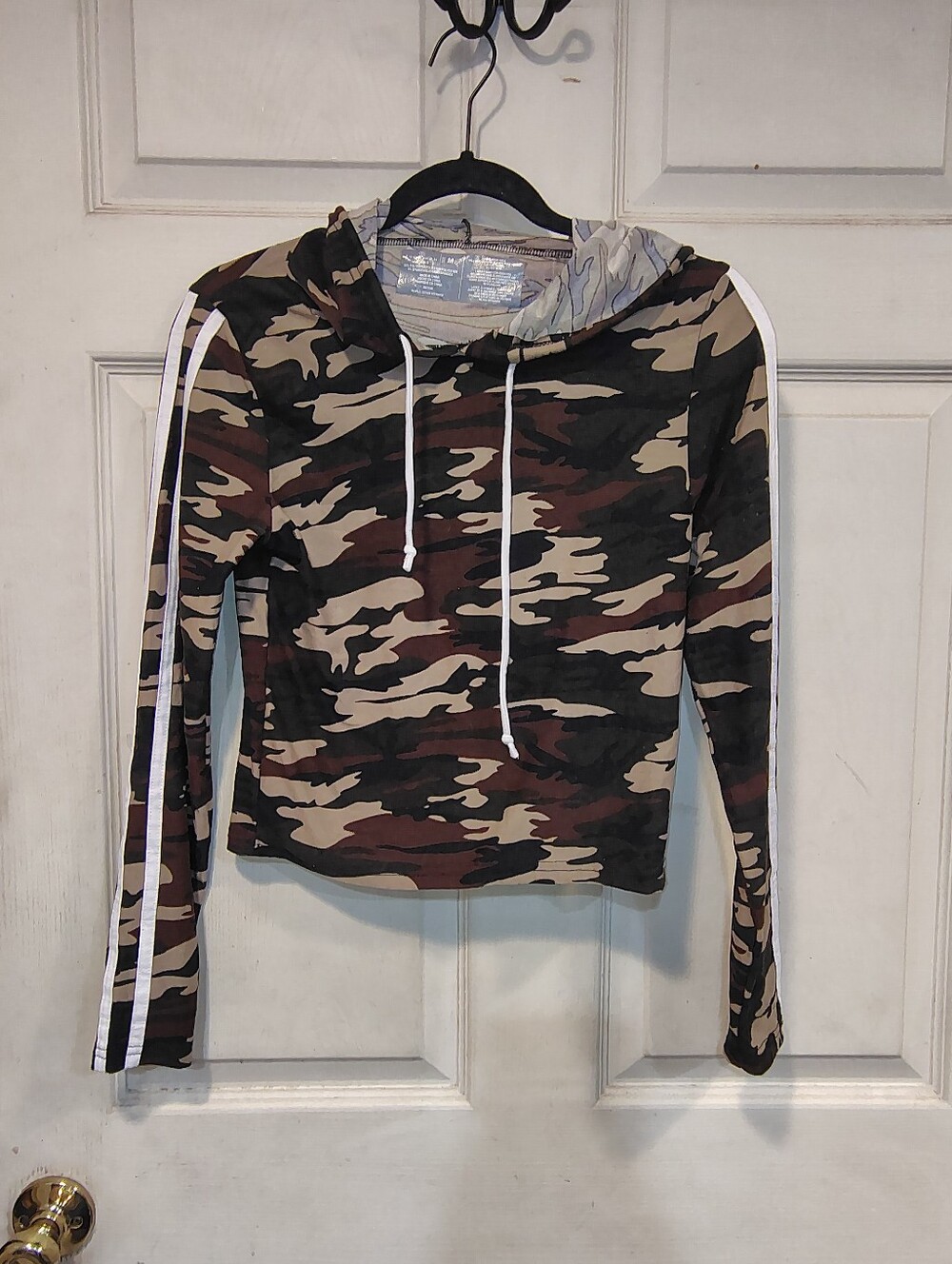 Boomboom Jeans Women's Size M Camo Cropped Hoodie